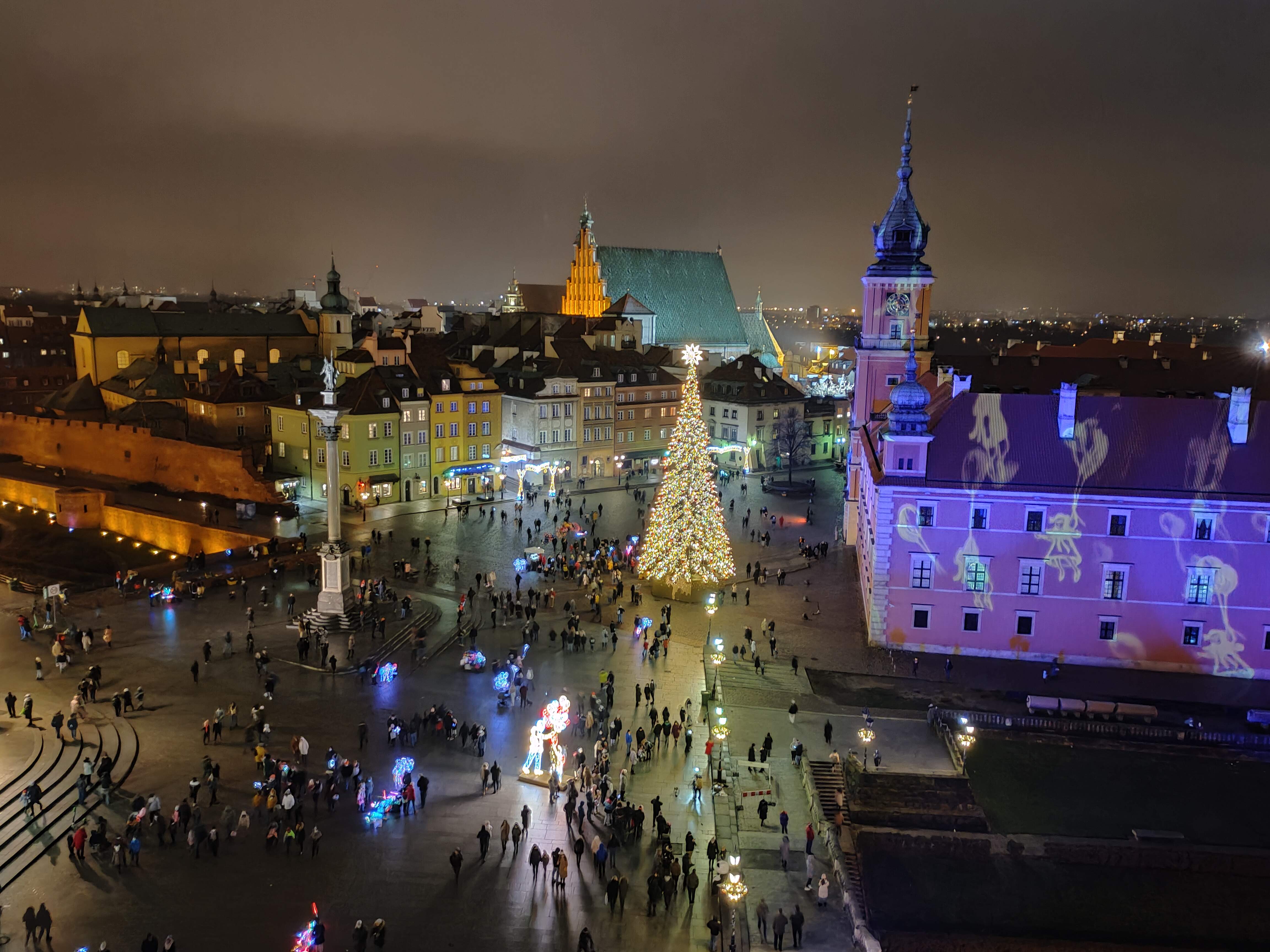 Die Säule in der Dämmerung